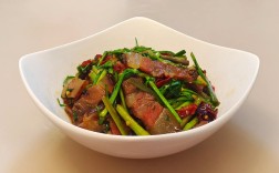 芹菜炒腊肉怎么做才下饭？
