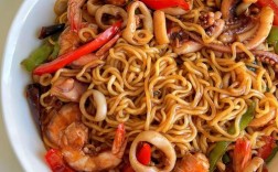 蒜蓉海鲜焖面怎么做？视频教程来了！