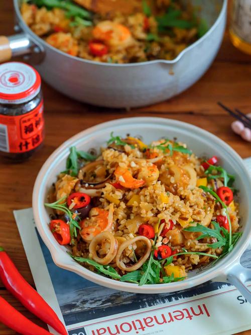 泰国海鲜炒饭怎么做才鲜香入味？-图1