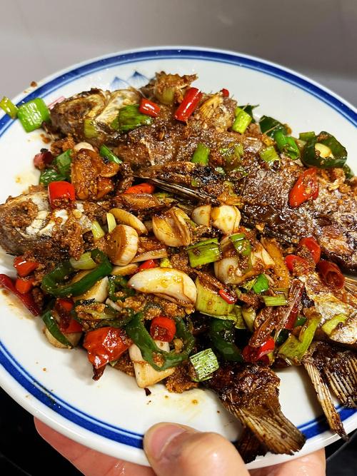 小鲫鱼怎么做家常又简单还好吃?-图3 小鲫鱼怎么做家常又简单还好吃?-图3