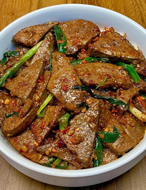 猪肝辅食怎么做宝宝爱吃又营养？-图2