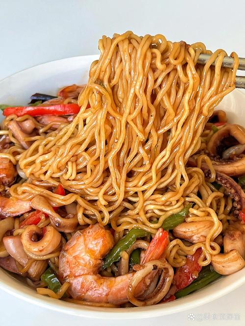 麻辣海鲜炒面怎么做？-图2