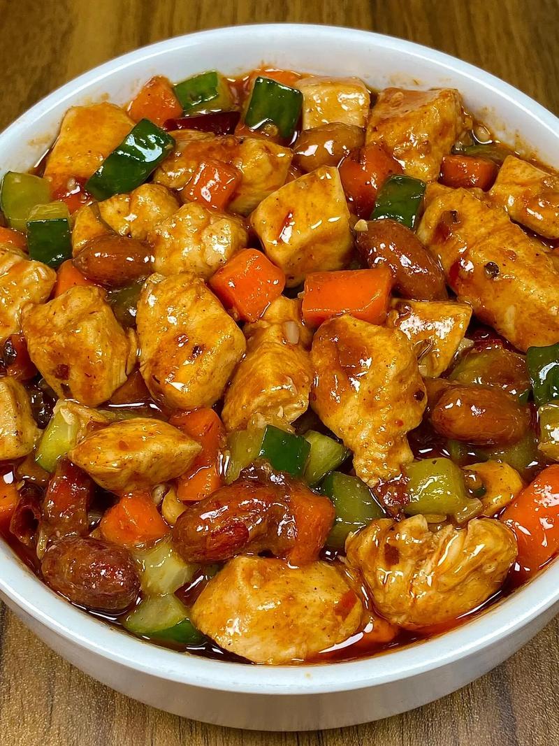 胡萝卜黄瓜做法大全家常做法-图1