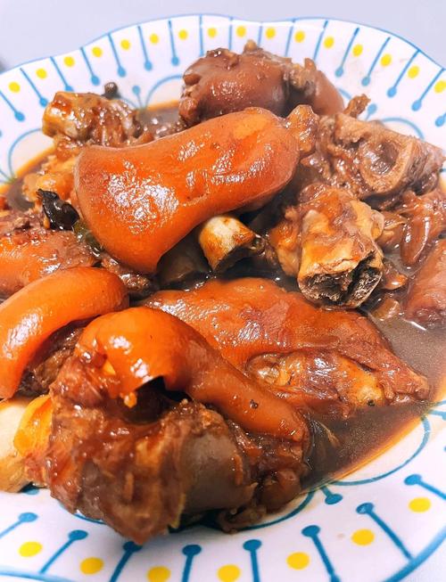 高压锅红烧猪蹄家常做法,软烂入味秘诀在哪?-图1 高压锅红烧猪蹄家常做法,软烂入味秘诀在哪?-图1