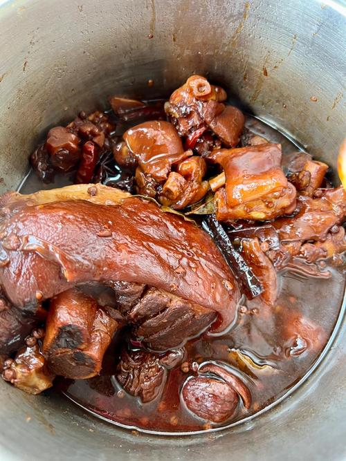 酱猪肘子家常做法有哪些关键步骤?-图1 酱猪肘子家常做法有哪些关键步骤?-图1