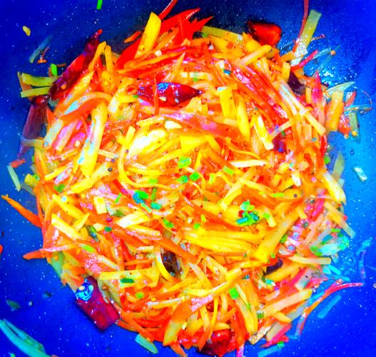 胡萝卜凉拌家常做法有哪些？-图3