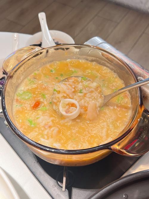 龙虾海鲜泡饭怎么做才正宗？-图1