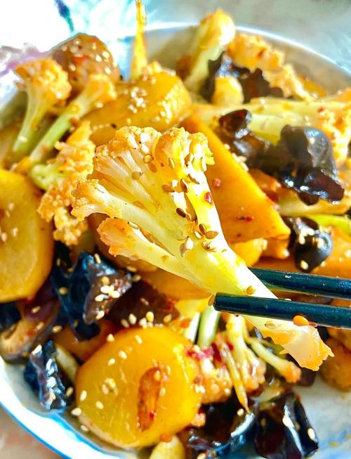 麻辣香锅家常做法视频，关键步骤和调料比例是什么？-图3