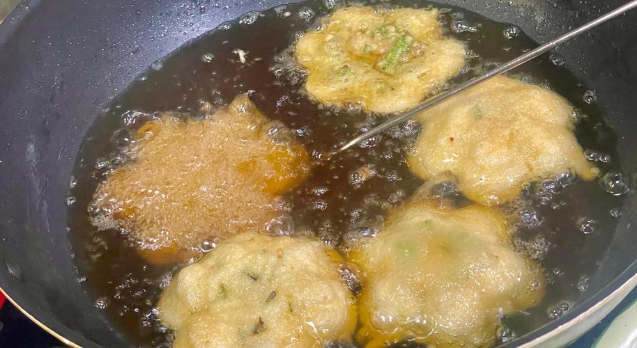 牡蛎海鲜饼怎么做才酥脆不腥?-图1 牡蛎海鲜饼怎么做才酥脆不腥?-图1