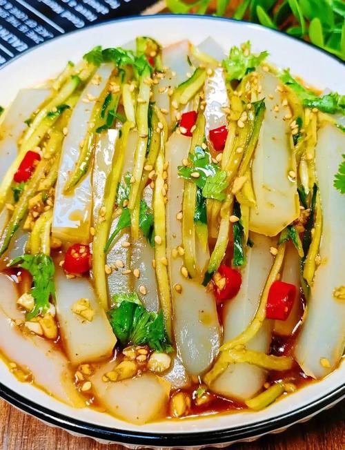 家常拌凉粉做法全,新手也能轻松学会?-图1 家常拌凉粉做法全,新手也能轻松学会?-图1