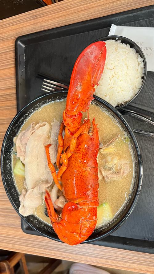 海鲜龙虾泡饭怎么做最鲜？-图1