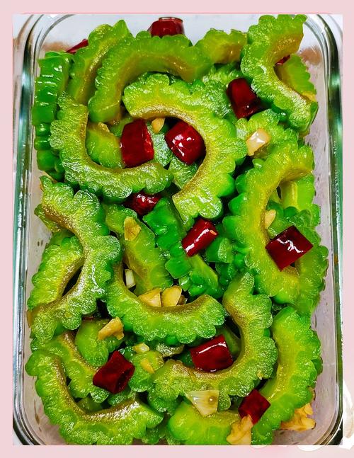 苦瓜怎么拌才不苦?家常做法有哪些?-图3 苦瓜怎么拌才不苦?家常做法有哪些?-图3