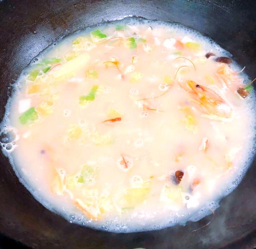 蛤蜊海鲜炒面怎么做才好吃?-图1 蛤蜊海鲜炒面怎么做才好吃?-图1