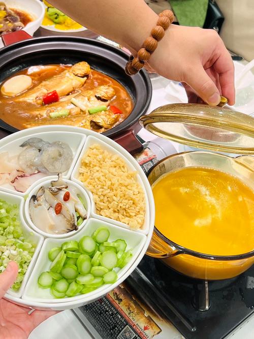 龙虾海鲜泡饭怎么做?-图2 龙虾海鲜泡饭怎么做?-图2