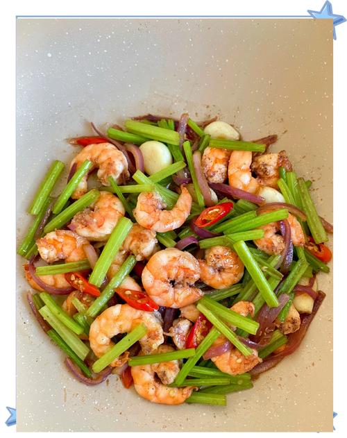 西芹炒虾仁家常做法有哪些关键窍门？-图2