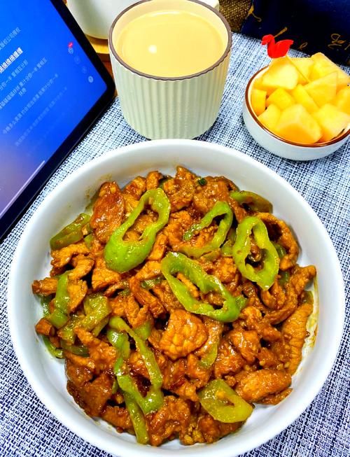 辣椒炒肉丝如何炒得嫩滑入味?-图2 辣椒炒肉丝如何炒得嫩滑入味?-图2