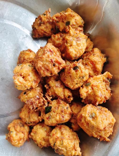 油炸素丸子怎样做外酥里嫩不吸油?-图1 油炸素丸子怎样做外酥里嫩不吸油?-图1