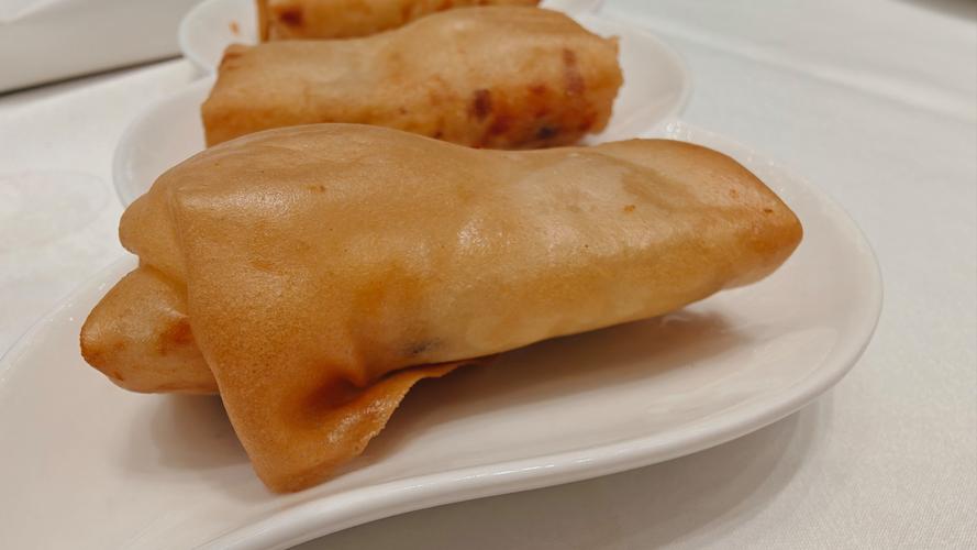 海鲜春卷怎样炸做法视频-图2