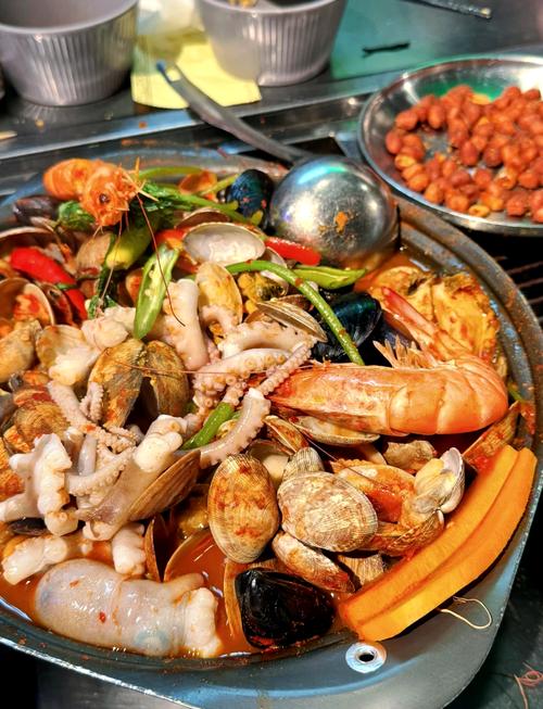 韩式海鲜火锅怎么做?家常做法有哪些?-图2 韩式海鲜火锅怎么做?家常做法有哪些?-图2