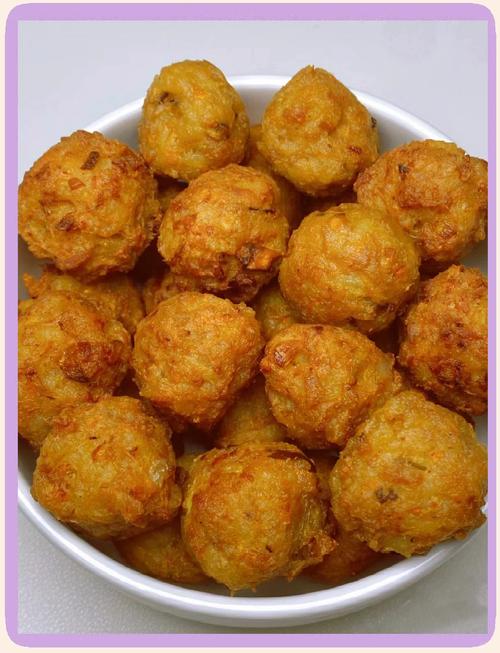 油炸肉丸子怎么做才酥脆不散？-图2