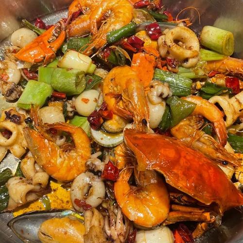 麻辣海鲜火锅怎么做才够味？-图2