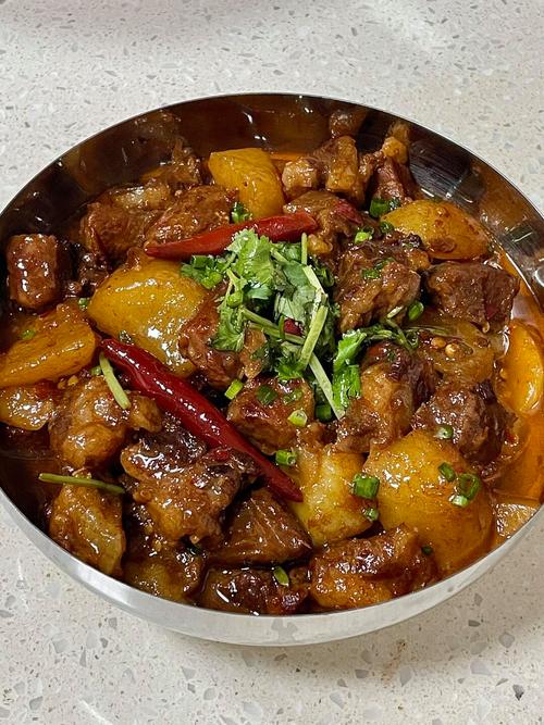土豆炖牛肉家常做法视频,关键步骤有哪些?-图1 土豆炖牛肉家常做法视频,关键步骤有哪些?-图1