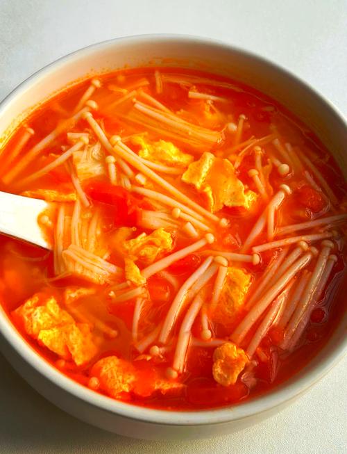 海鲜菇西红柿蛋汤怎么做？-图2