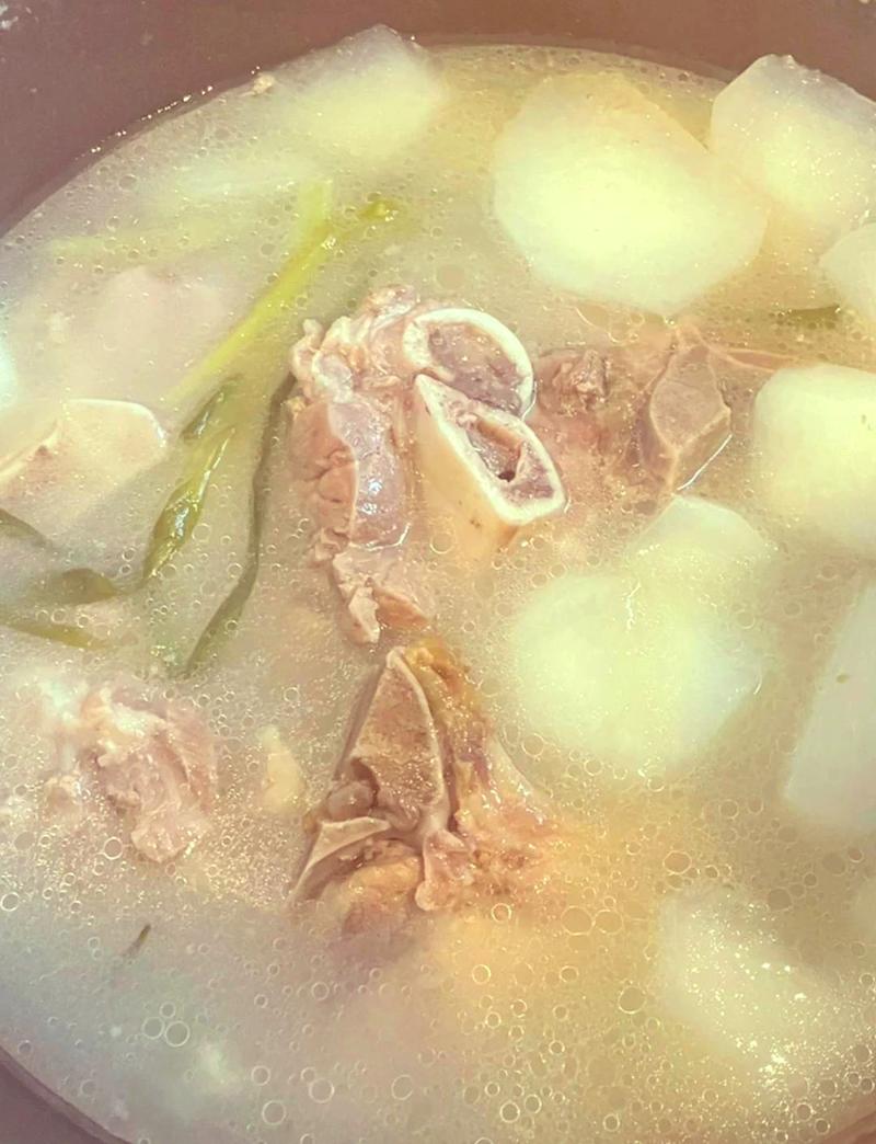 宝宝筒子骨汤怎么做更营养？-图2