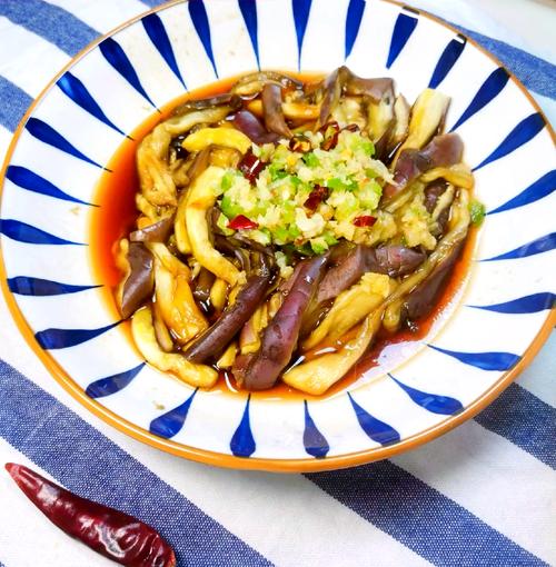 蒜泥茄子怎么蒸才好吃?-图1 蒜泥茄子怎么蒸才好吃?-图1