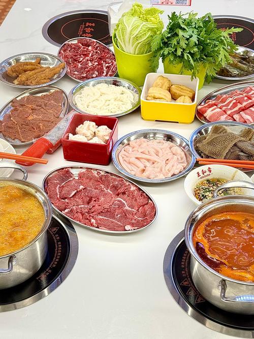 海鲜火锅配菜怎么搭才鲜?-图1 海鲜火锅配菜怎么搭才鲜?-图1