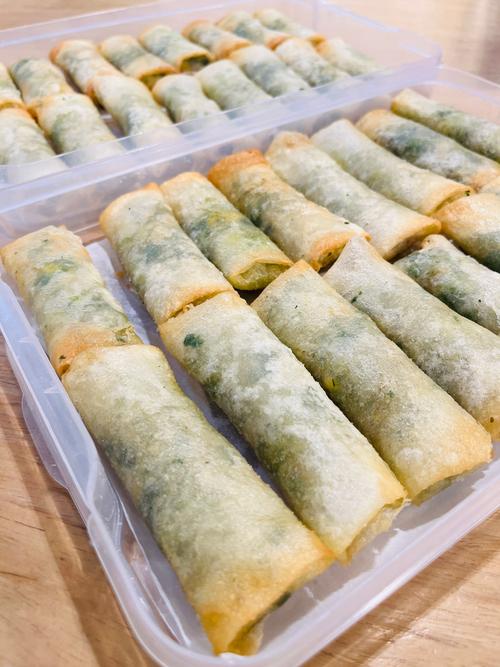 海鲜春卷怎样炸酥脆不破皮？-图1