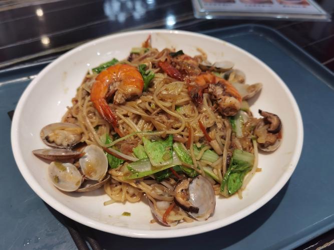 海鲜鱿鱼炒面的做法大全-图2