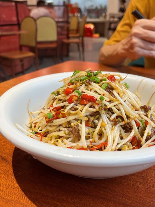 牛肉炒豆芽的做法大全家常-图3 牛肉炒豆芽的做法大全家常-图3