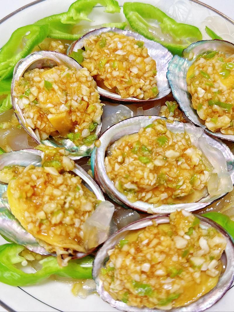 鲍鱼海鲜焖饭的做法大全-图1