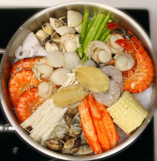 家庭海鲜火锅怎么做简单又美味?-图1 家庭海鲜火锅怎么做简单又美味?-图1