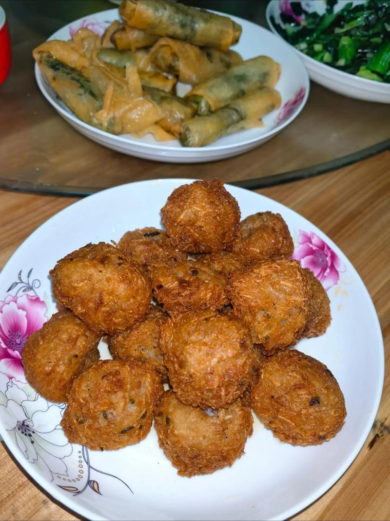 家常炸肉丸怎么做才酥脆不散?-图2 家常炸肉丸怎么做才酥脆不散?-图2