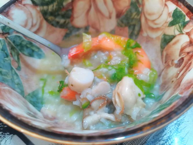 海鲜粥熬多久放海鲜才鲜嫩?-图3 海鲜粥熬多久放海鲜才鲜嫩?-图3