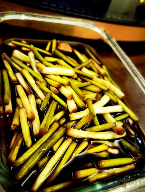 蒜苔怎么泡才好吃？家常做法有哪些？-图2