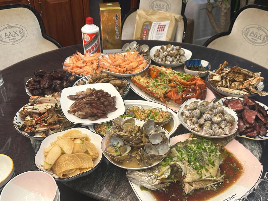 海鲜配白酒，危害到底有哪些？-图1