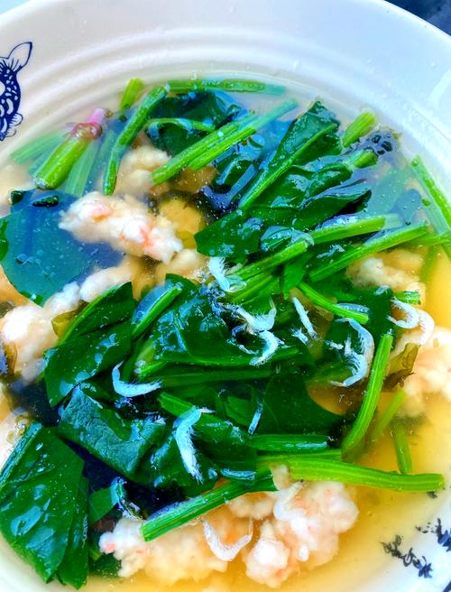 海鲜汤适合放什么蔬菜-图1 海鲜汤适合放什么蔬菜-图1