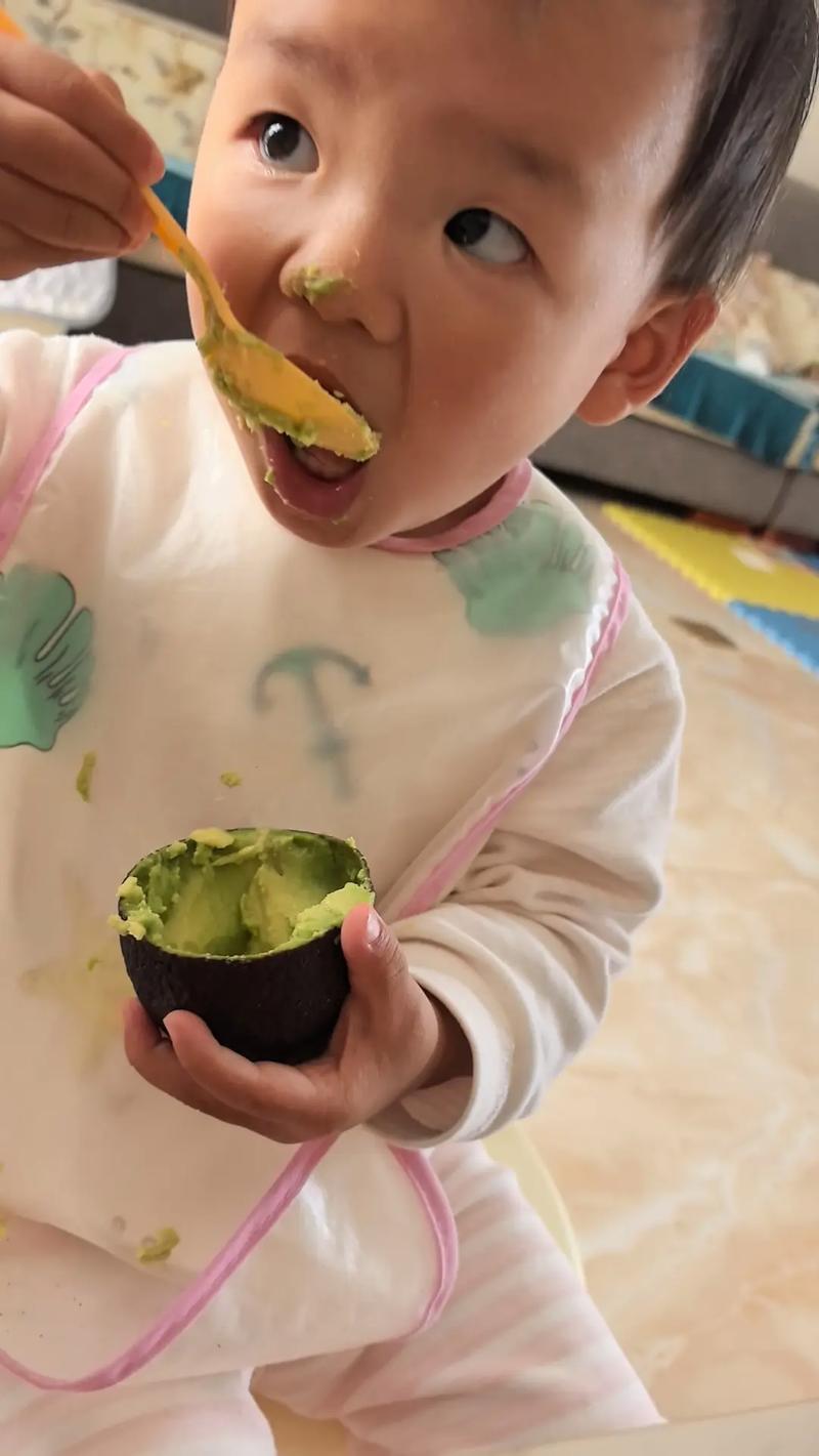 7月宝宝能吃牛油果吗？怎么吃合适？-图2
