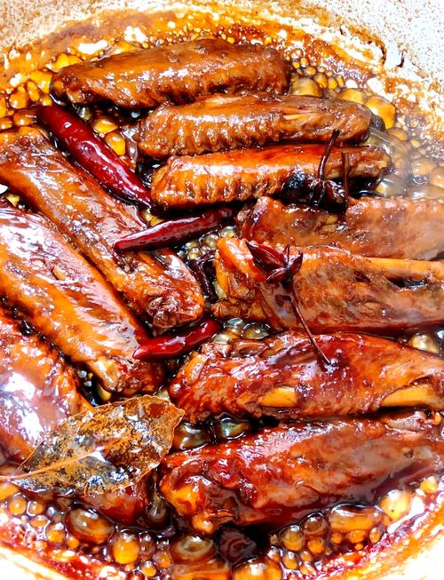 家常卤鸭翅怎么做？30字疑问标题，-图1