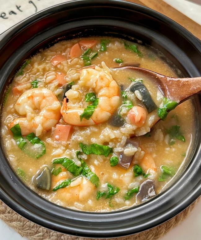 虾皮海鲜粥做法大全有哪些步骤？-图1