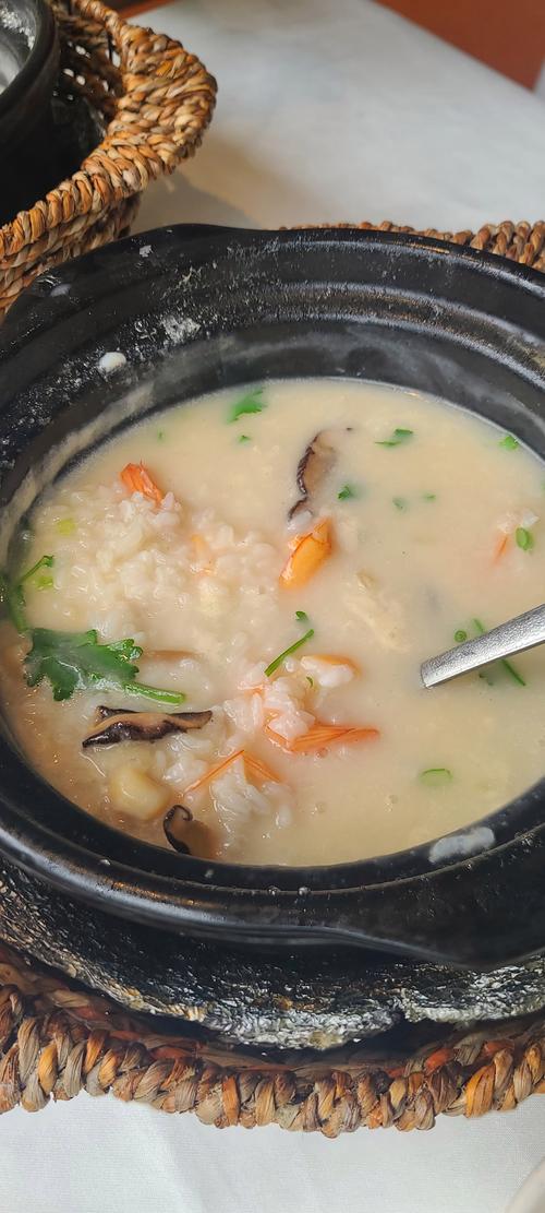 虾仁干贝海鲜粥怎么做？-图1