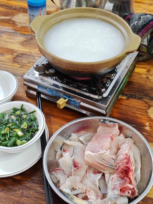 鱼肉海鲜粥怎么做?最鲜做法大全来了!-图2 鱼肉海鲜粥怎么做?最鲜做法大全来了!-图2