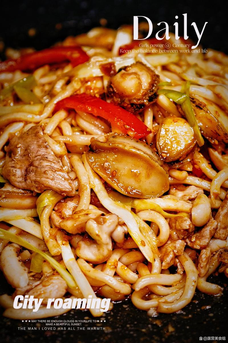 海鲜乌冬炒面怎么做才好看？-图1