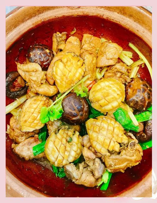 鲍鱼海鲜煲怎么做才鲜嫩多汁？-图1