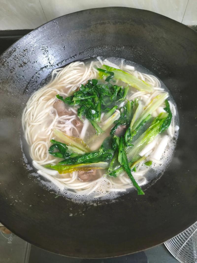 海鲜排骨面怎么做才好吃?-图3 海鲜排骨面怎么做才好吃?-图3