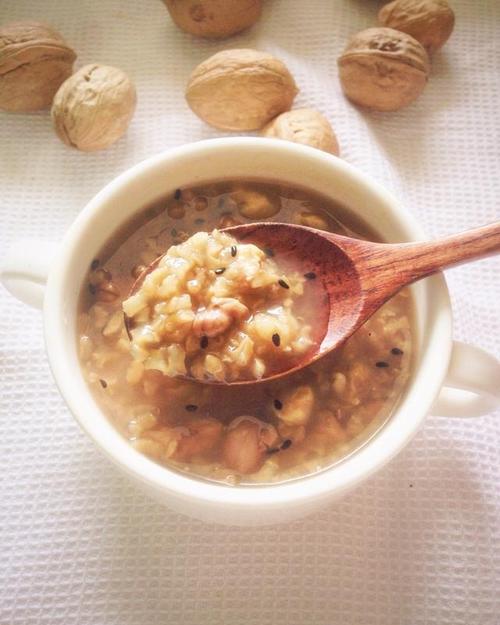 核桃粥怎么煮宝宝才爱吃?-图2 核桃粥怎么煮宝宝才爱吃?-图2