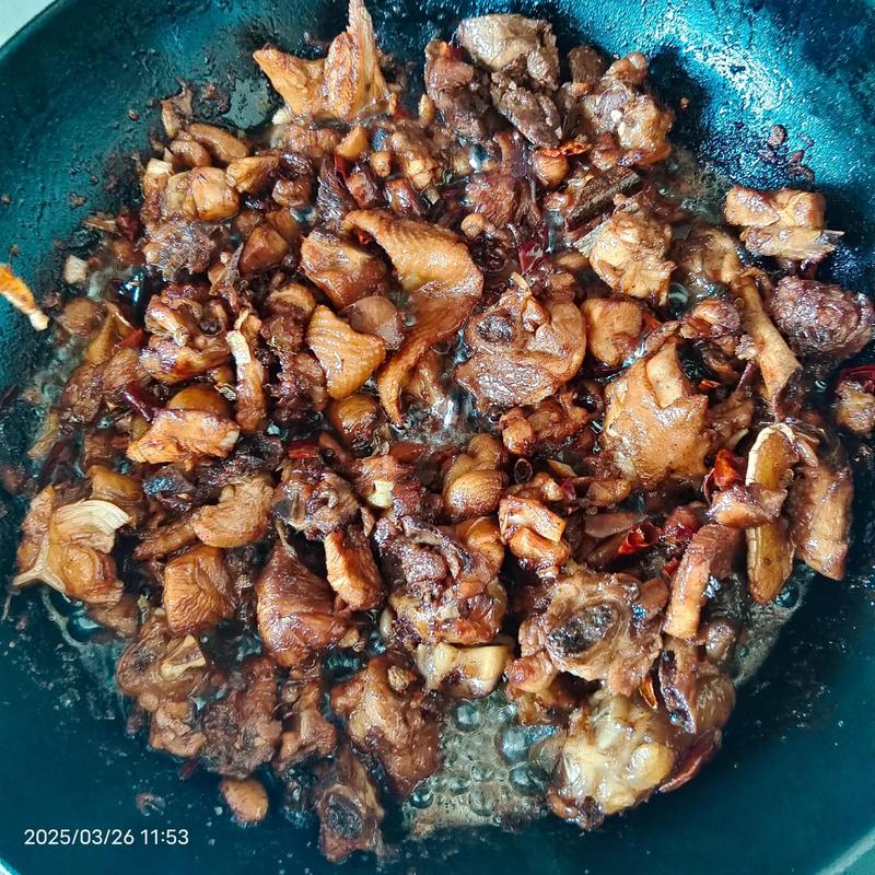 爆炒鸡家常做法有哪些？-图1